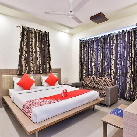 Hotel The Grand Pritam Gandhinagar Exteriör bild