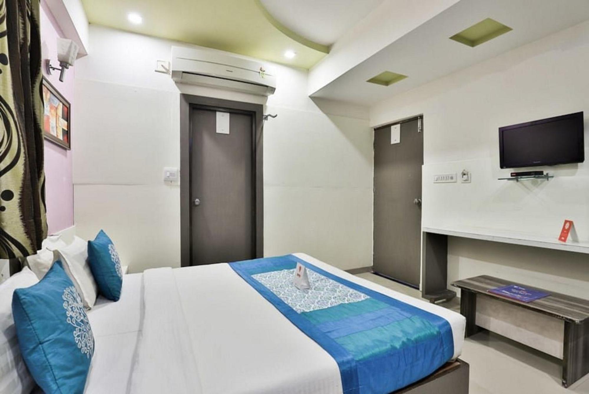 Hotel The Grand Pritam Gandhinagar Exteriör bild