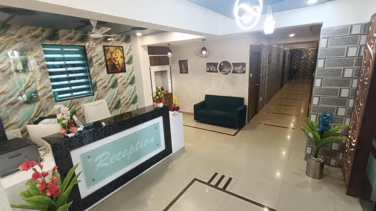 Hotel The Grand Pritam Gandhinagar Exteriör bild